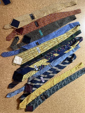 12 Krawatten ( Versace/ gucci/ Liberty London etc.)