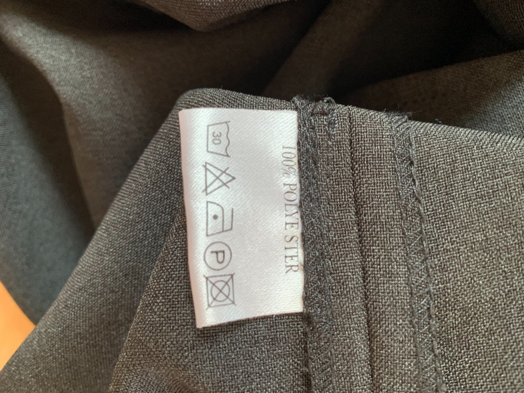 Giacche: dünne Cibyll Damen Jacke, Gr. 42, Grau – Usato da Worb venduto da farben20zauber 4