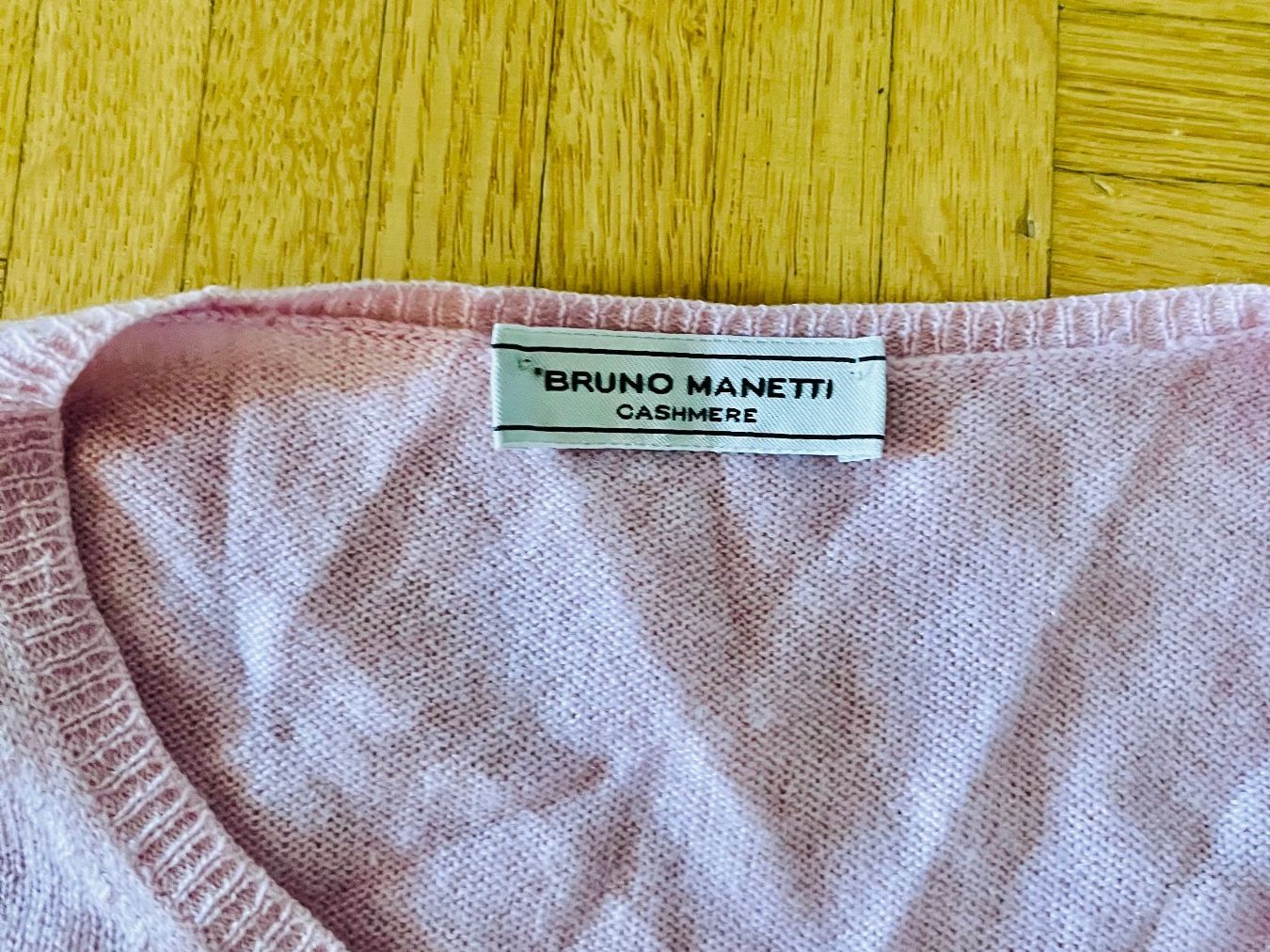 Jacken: Bruno Manetti Kaschmir Damen Strickjacke Gr. 40 – Gebraucht aus Frauenfeld von cookies_and_cream 1