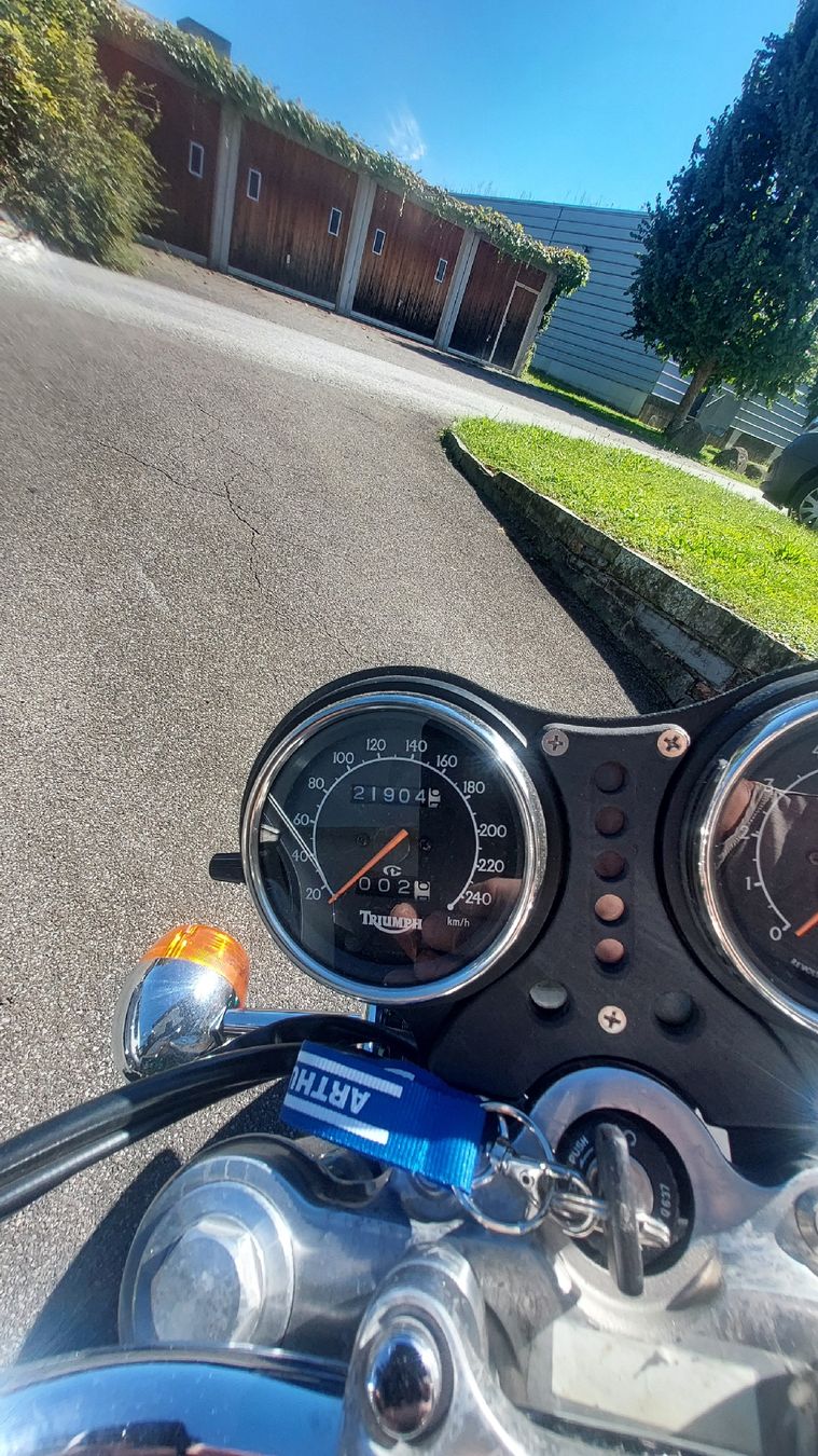 Triumph Altro: Triumph Legend TT900 – Usato da Uznach venduto da polincki 7