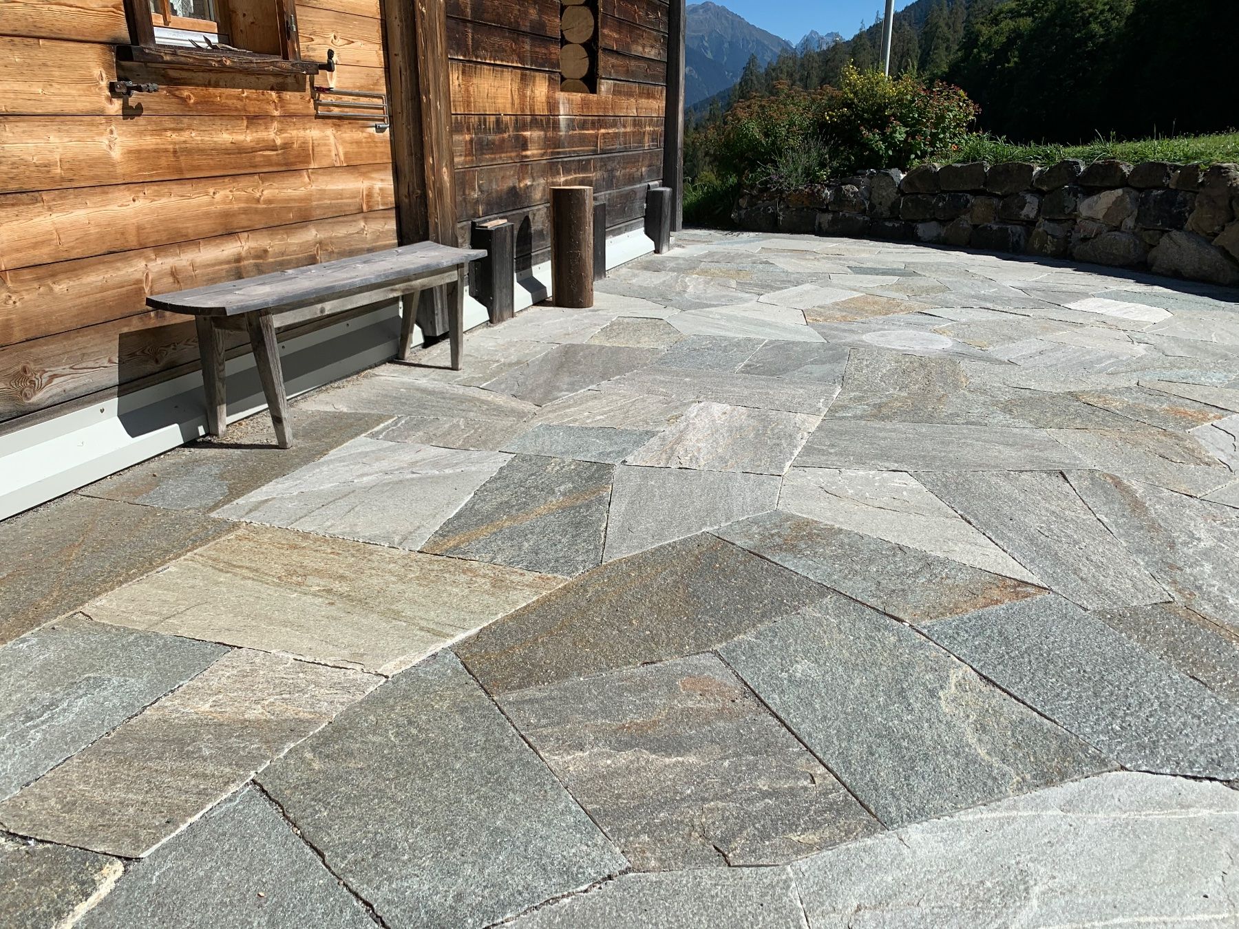 Revêtements de sol: Luserna Polygonalplatten (formwild) 8 Paletten – Neuf (Voir description) à Flims Dorf par inf_dj8q 3