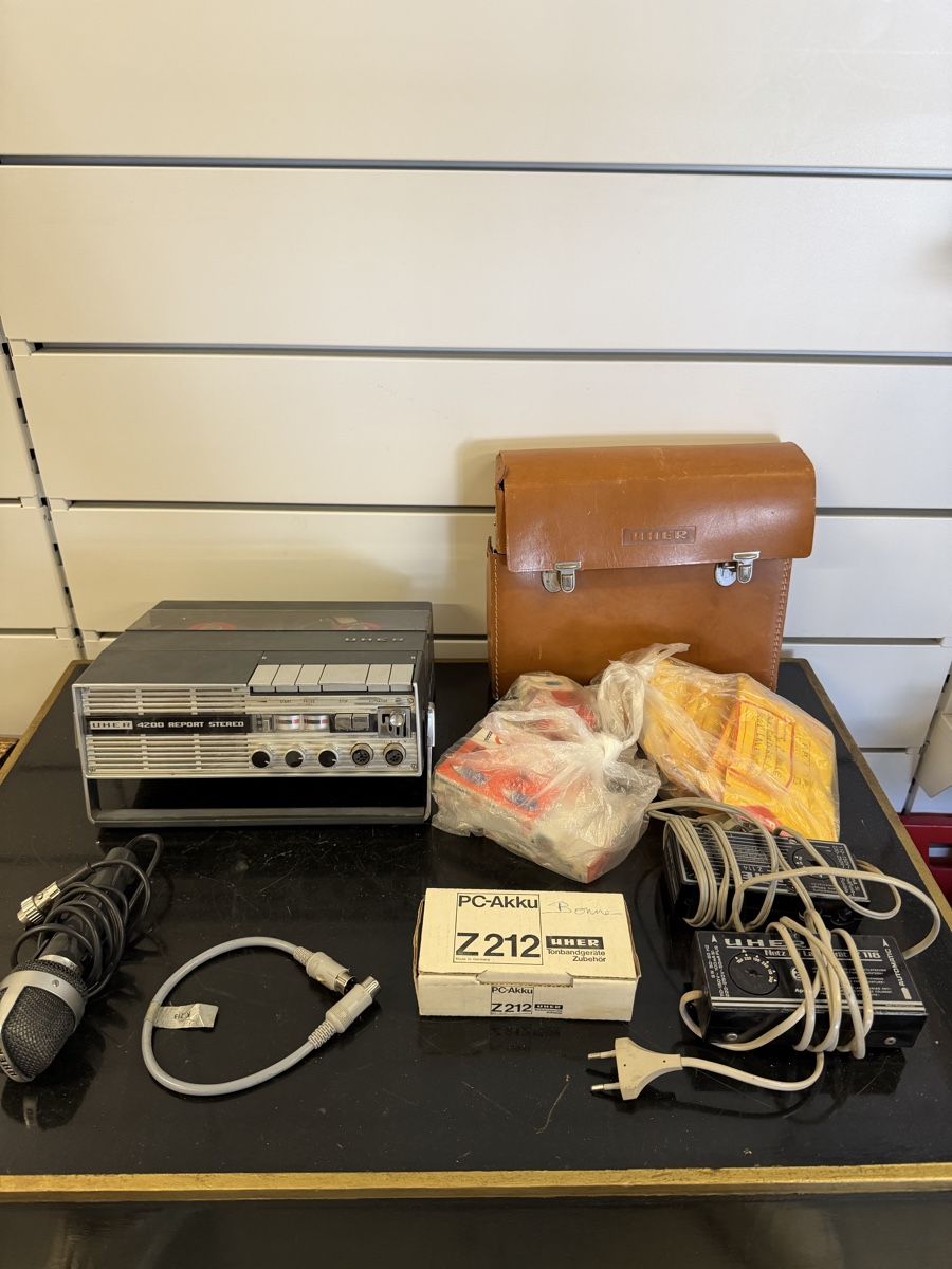 Uher Apparecchi a nastro: Magnétophone Uher 4200 Report Stereo avec accessoires – Usato da montreux venduto da Always-Good 1
