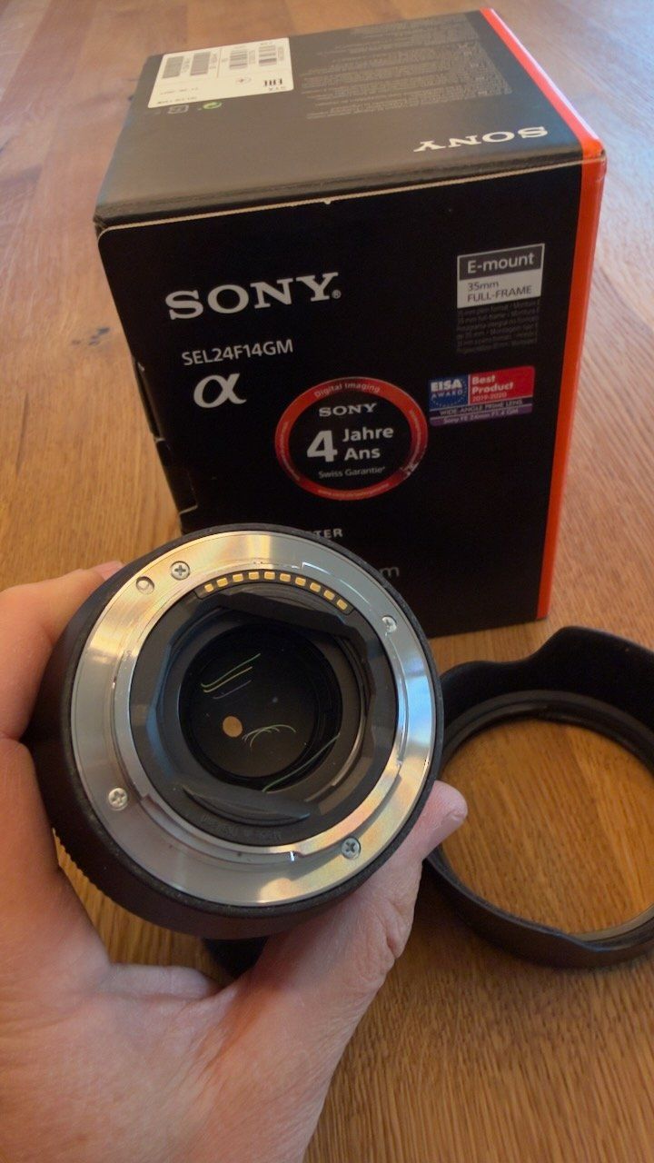 Sony Obiettivi: Sony FE 24mm f/1.4 GM – Usato da Klosters venduto da Rolands1 3