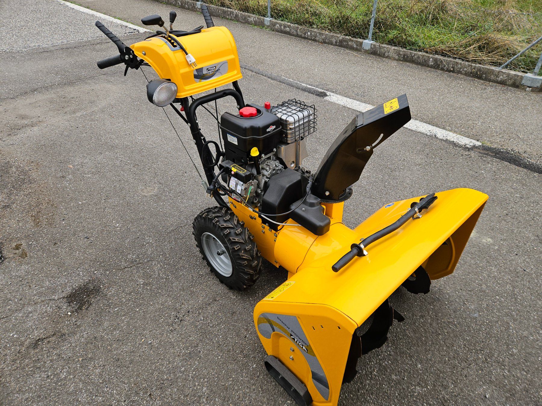 Stiga Toutes les machines: Schneefräse Stiga – D'occasion à Oberburg par M86 3