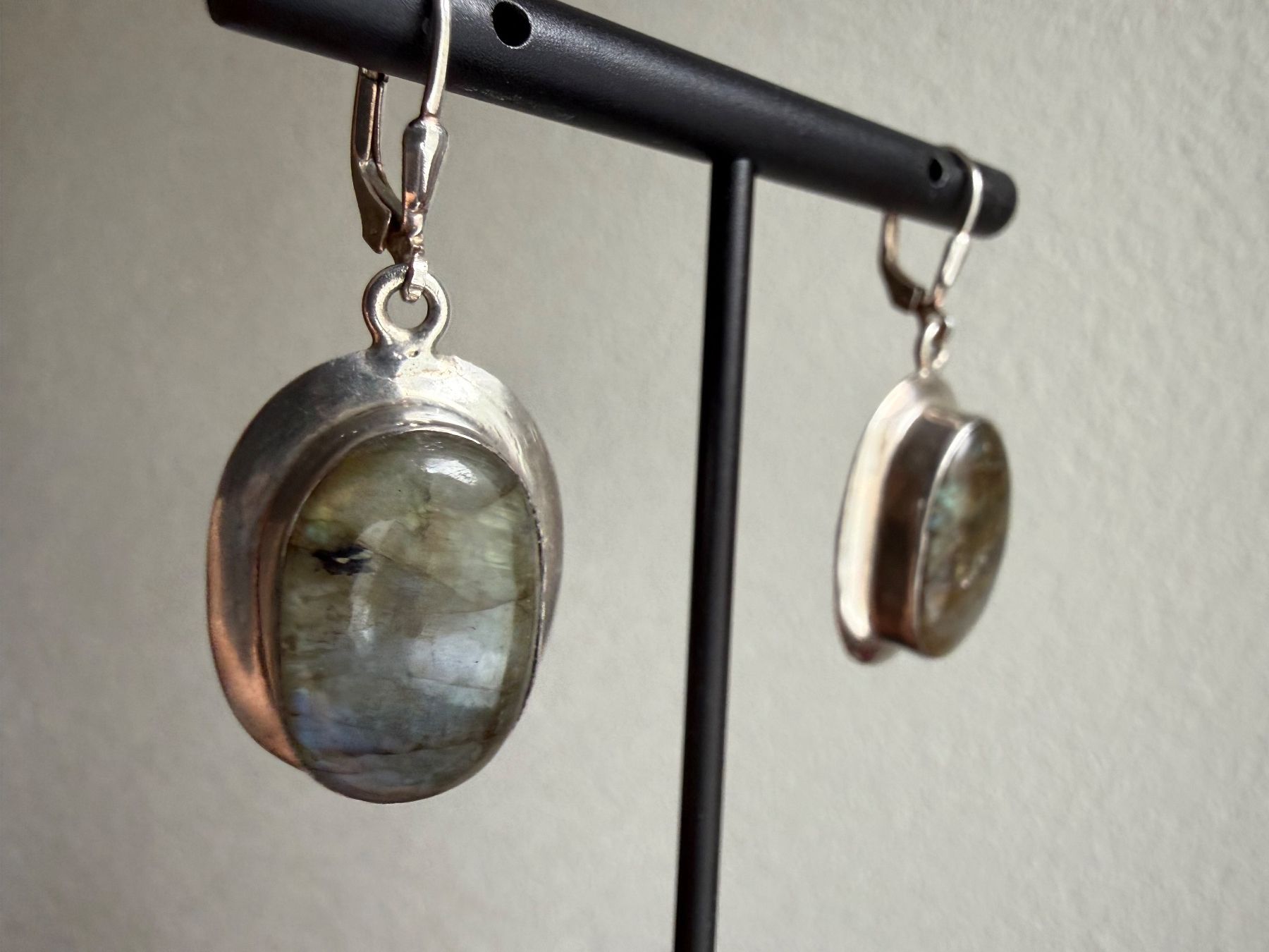 Boucles d'oreille: Silber Ohrringe mit Labradorit 925 – D'occasion à Spiegel b. Bern par Rogger72 2