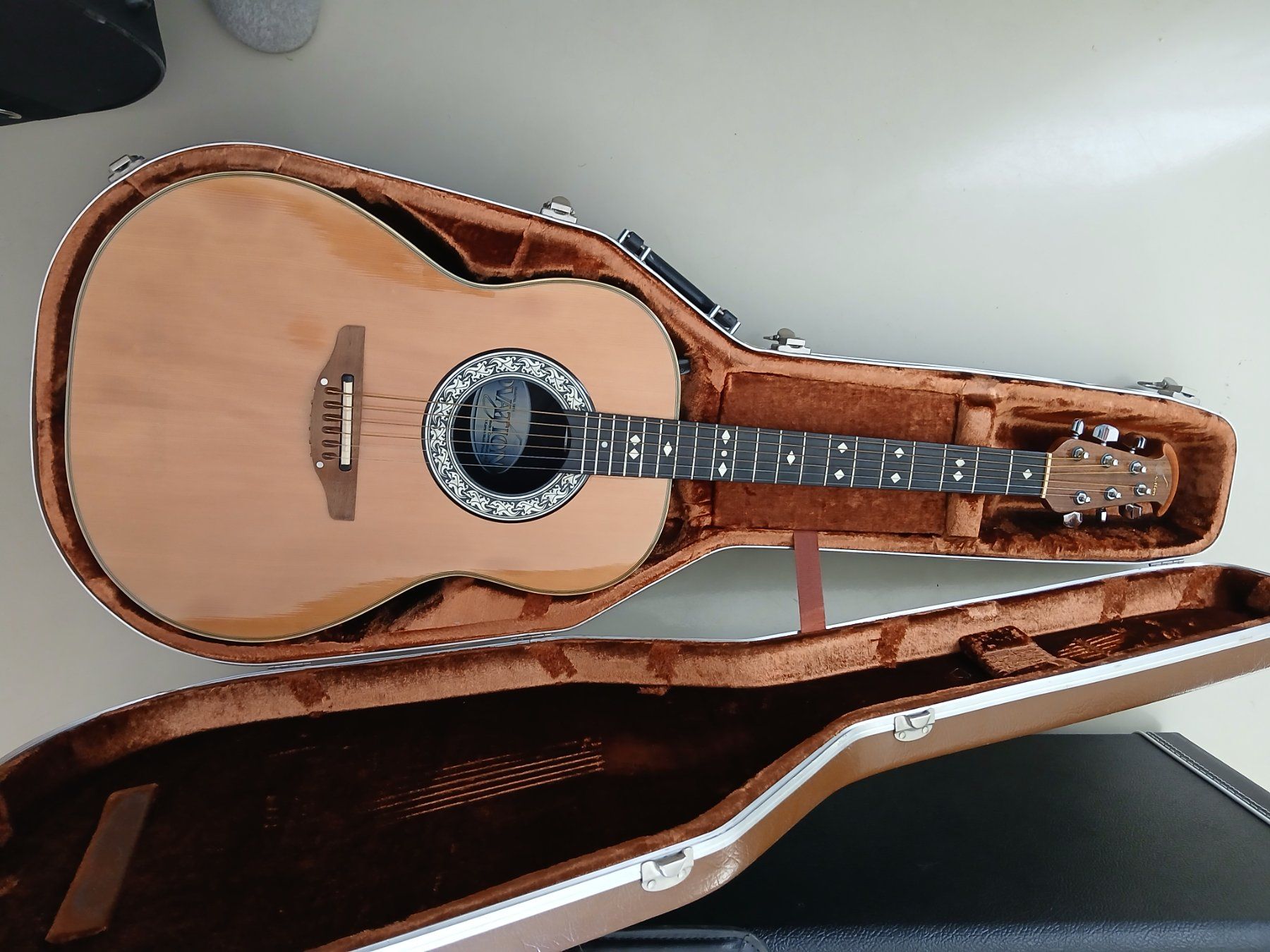 Ovation Strumenti musicali: Ovation 1612 de 1979 made in USA – Usato da Genthod venduto da Guitar777 9