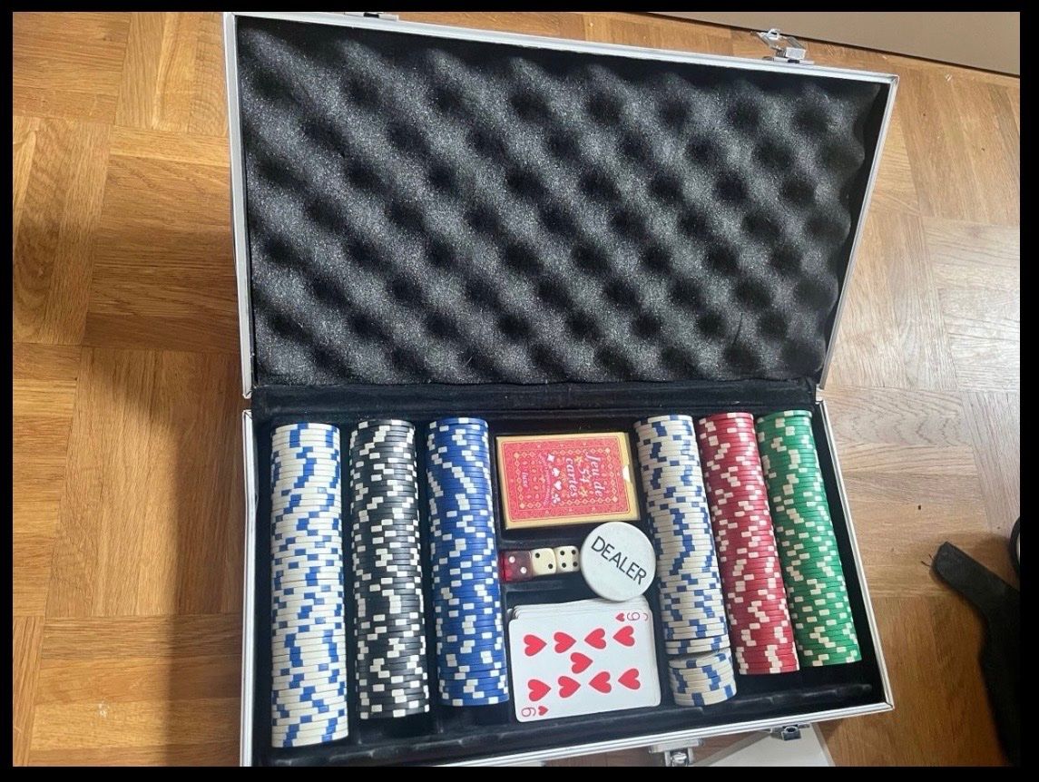 Giochi: Poker-Set – Usato da Wallisellen venduto da heldermanuelsilva