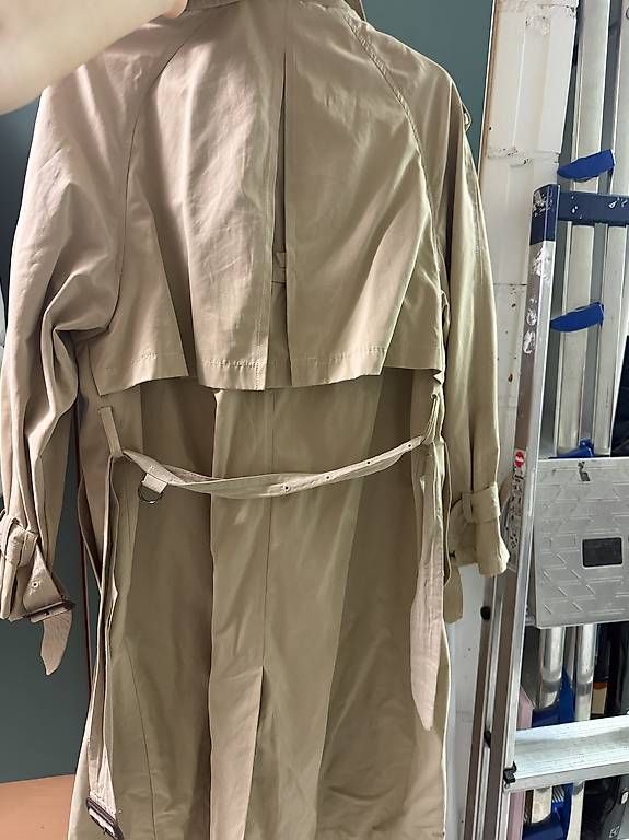 Manteaux: ZARA TRENCHCOAT BEIGE – D'occasion à Märstetten par sha_9p7c 4