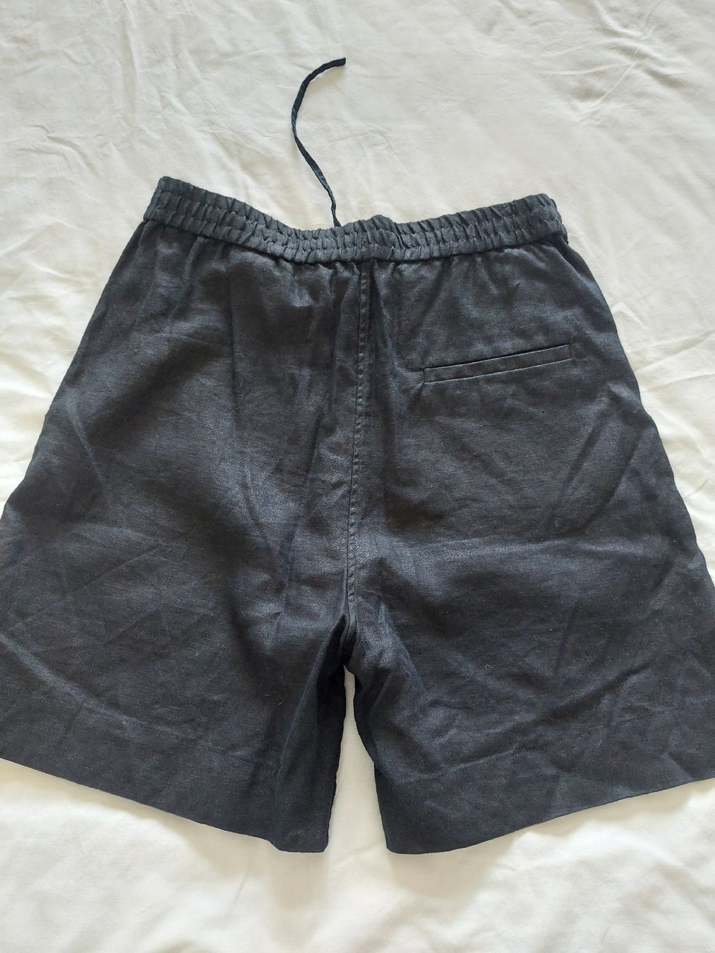 Cos Pantaloni: COS Leinen Bermudas, Shorts,  Gr.S – Usato da Thun venduto da Alexanna 1