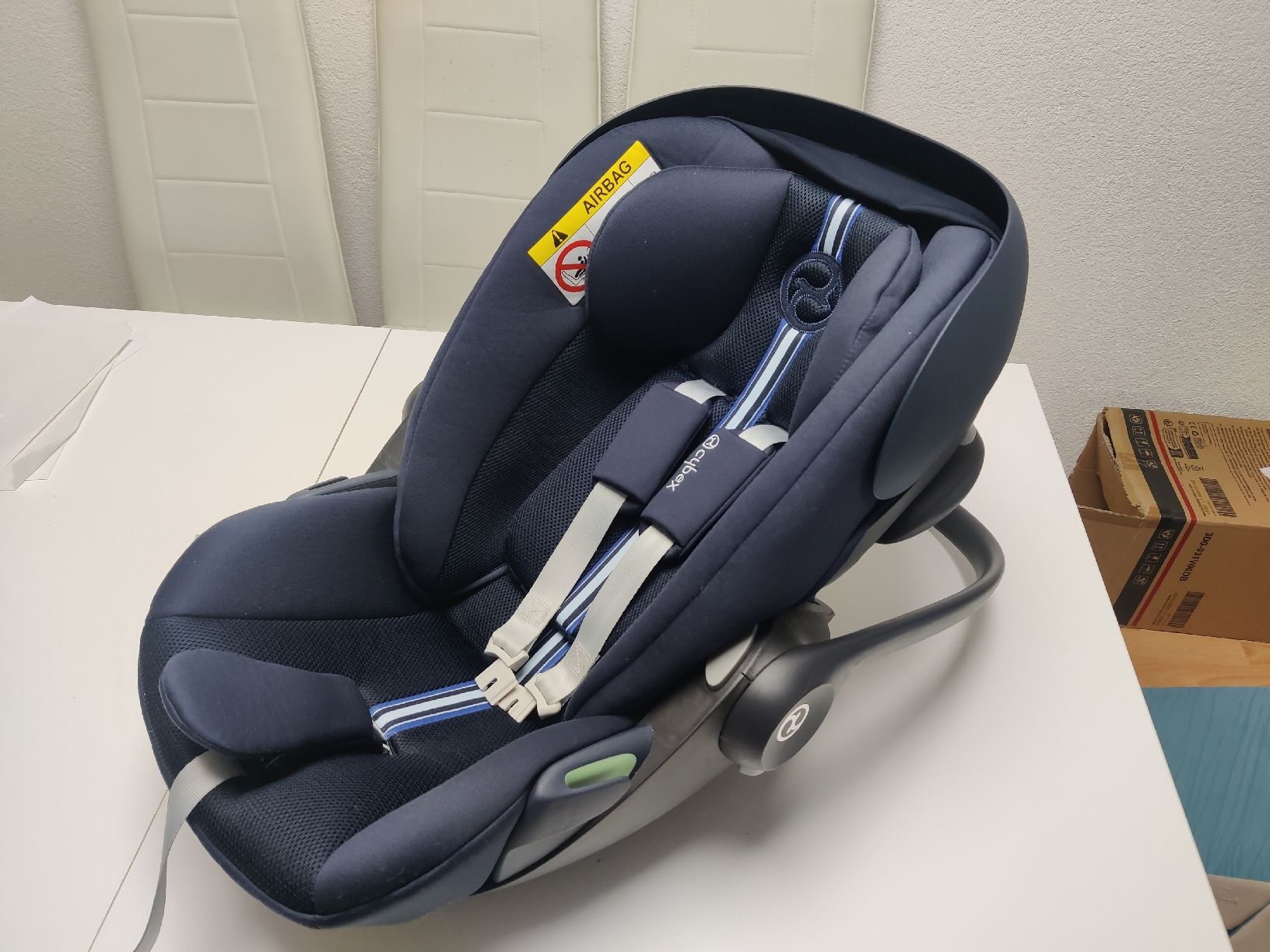 Cybex Seggiolini per auto: Babyschale Cybex Cloud G mit Basis – Usato da Winterthur venduto da bkerec
