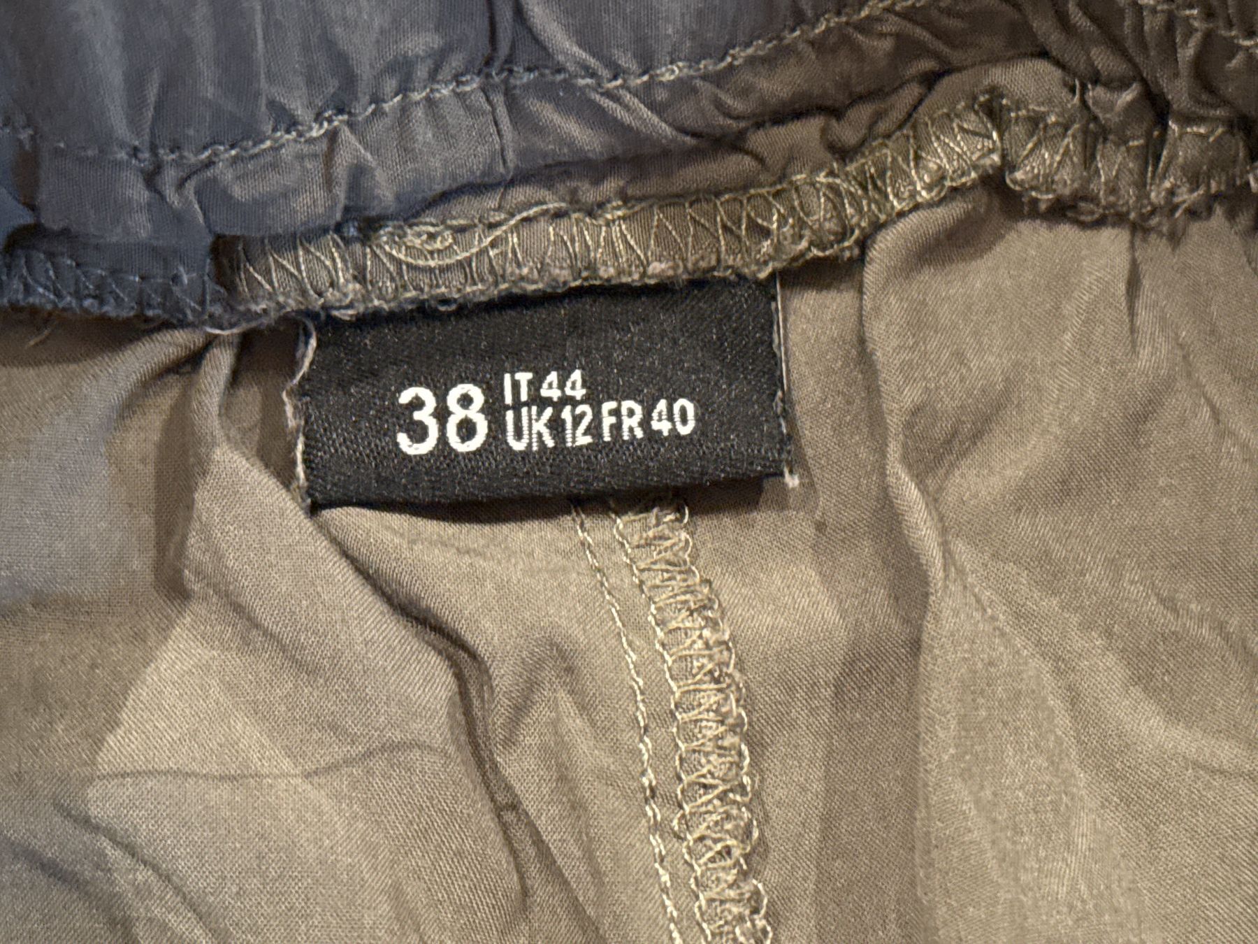 Pantaloni: leichte kuftige Damen Shorts 38 – Usato da Amriswil venduto da used2use 2