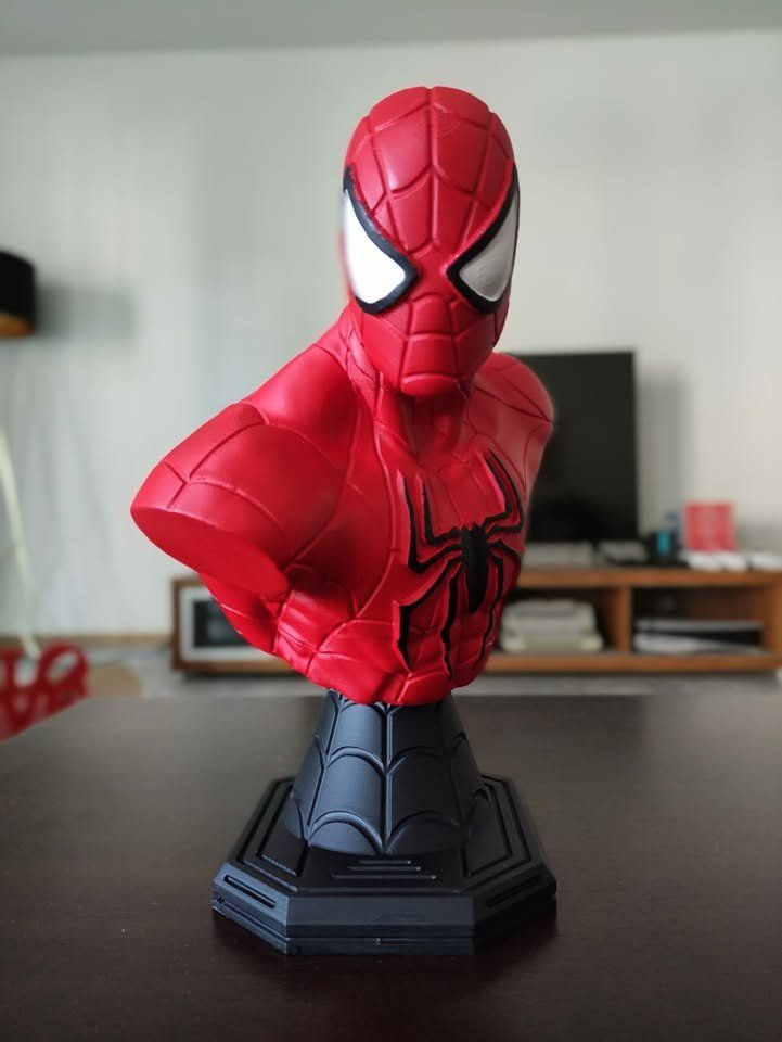 Statuette: Super buste de Spiderman – Usato da YVERDON-LES-BAINS venduto da Tony-no