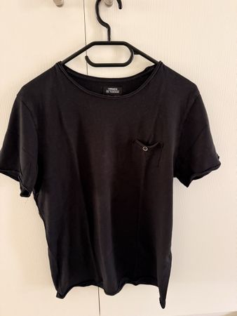 T-shirt noir homme, taille M- Idéal pour l'été!