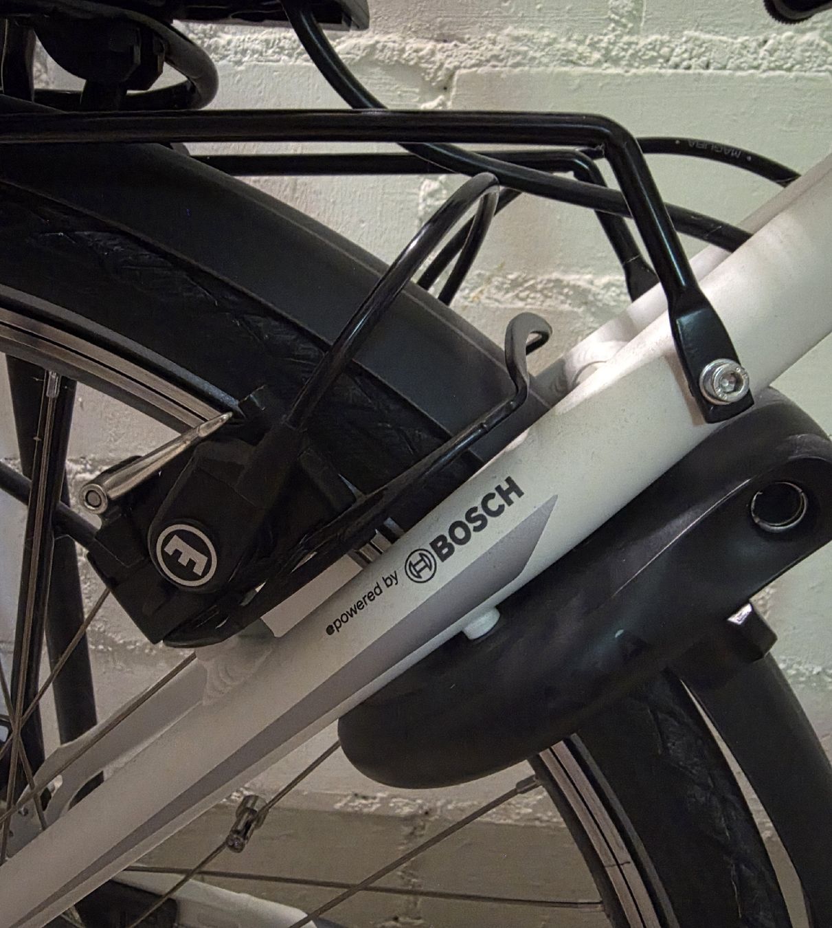 Biciclette: Neuwertiges Elektrobike mit höchstens 30 gefahrenen km. – Nuovo (secondo la descrizione) da Wilen b.Wil venduto da hpweiss49 5
