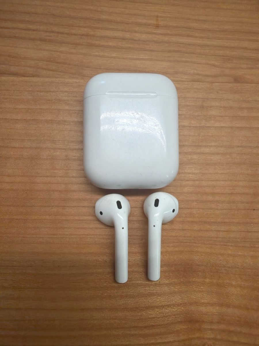 Apple Casques audio: Apple AirPods  – D'occasion à Zürich par MinTruc