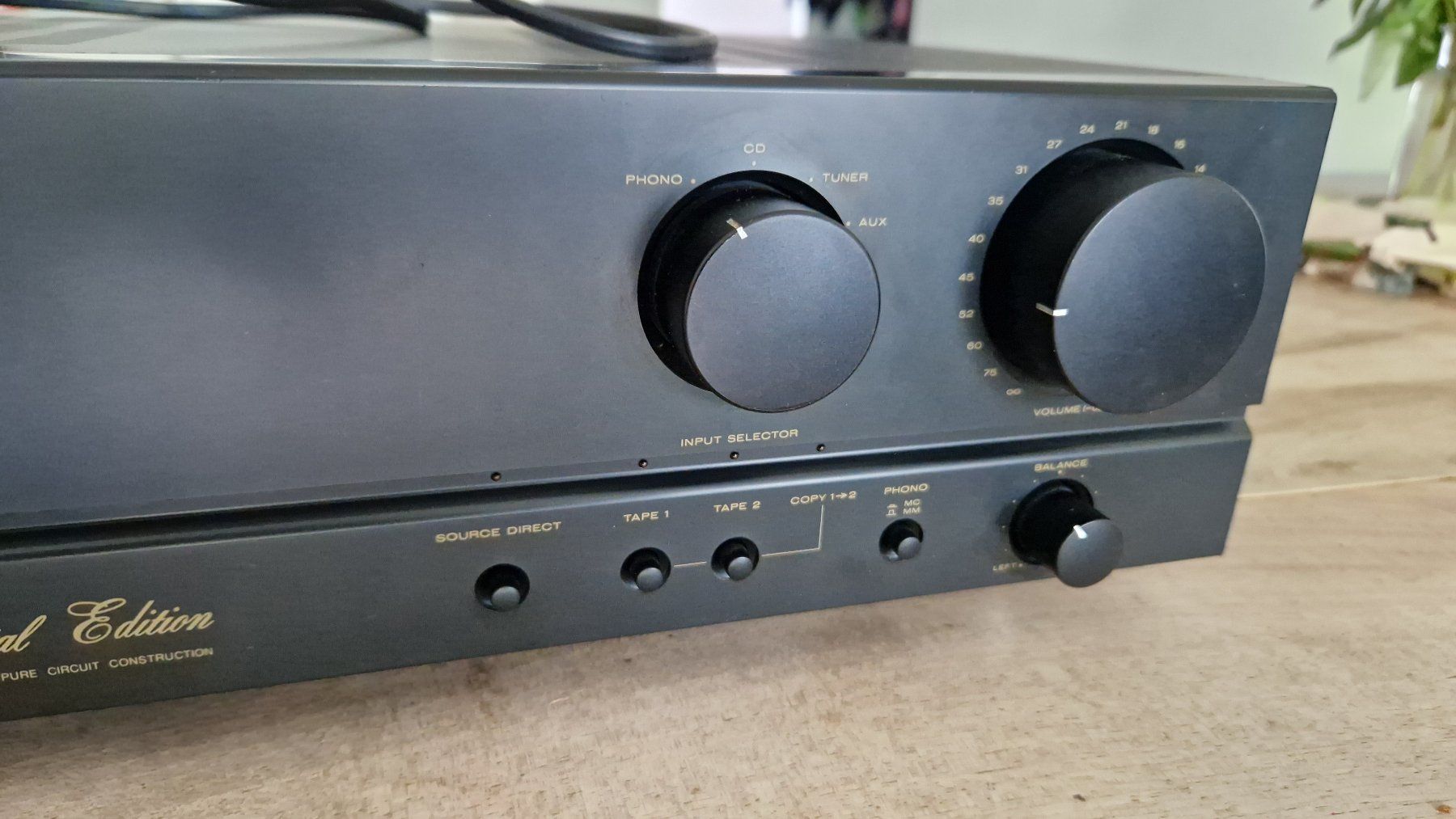 Marantz Amplificatori: Marantz PM40SE Vollverstärker – Usato da Zürich venduto da Milarit1 2