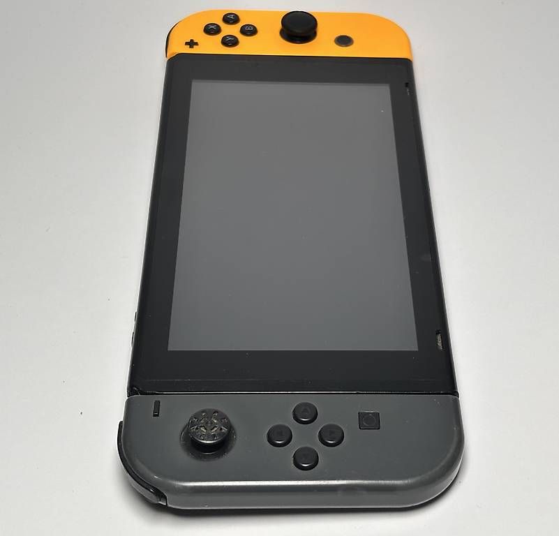 Nintendo Konsolen: Nintendo Switch Console | Accessori + Gioco – Gebraucht aus Gordola von kar_gy5g 2