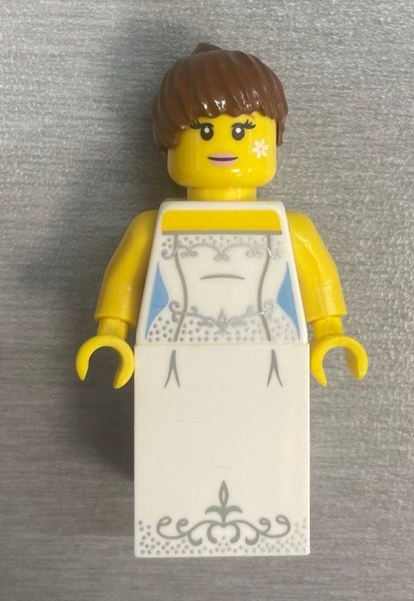 Lego Statuette: Lego Minifigur im Brautkleid – Usato da Sirnach venduto da sagrotin