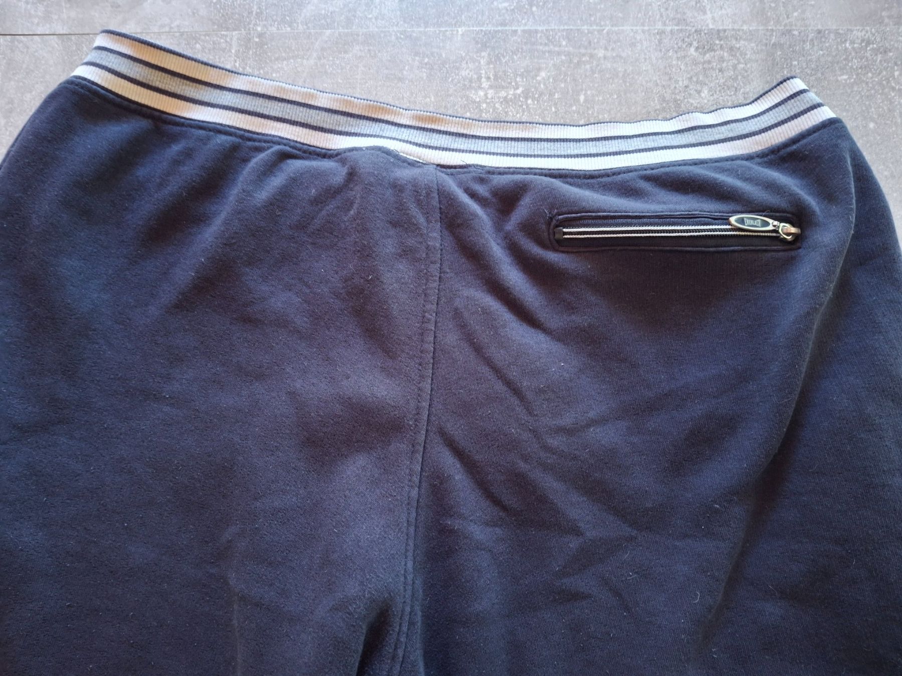 Pantaloni: Short taille L marque Everlast 70% coton – Usato da Villiers venduto da san_jn5w 6