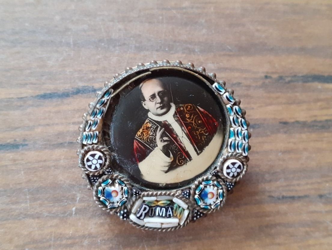 Spille & Fermagli: Mikromosaik antik Past Pius XI – Usato da Mörschwil venduto da antiksalon21 5