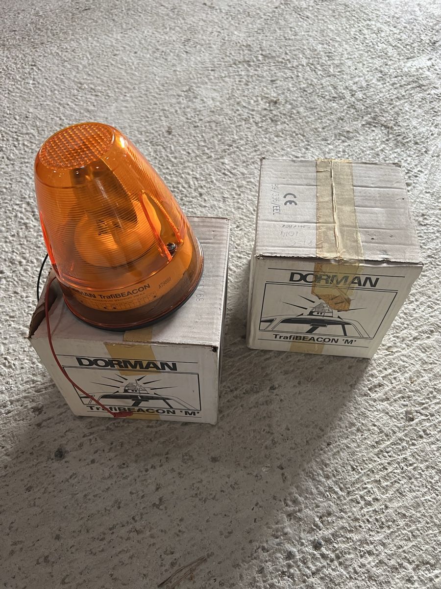 Tutti i ricambio: Drehlichter / Rundumleuchten – Nuovo e nell'imballaggio originale da Rickenbach SO venduto da Ikognito