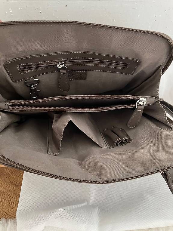 Taschen für Damen: Tolle Handtasche aus Leder – Neu (gemäss Beschreibung) aus Aadorf von Ivory83 2