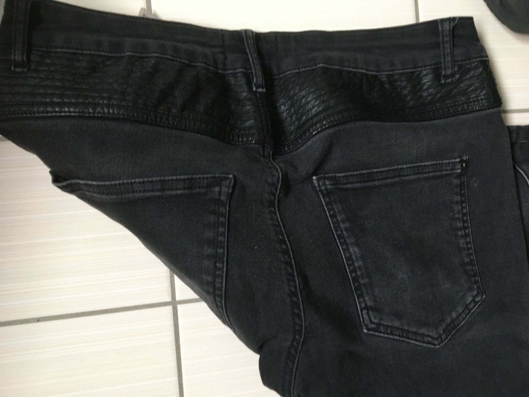 Bershka Jeans: Jeans  Bershka 42 – Usato da Arth venduto da Vrecam51 3