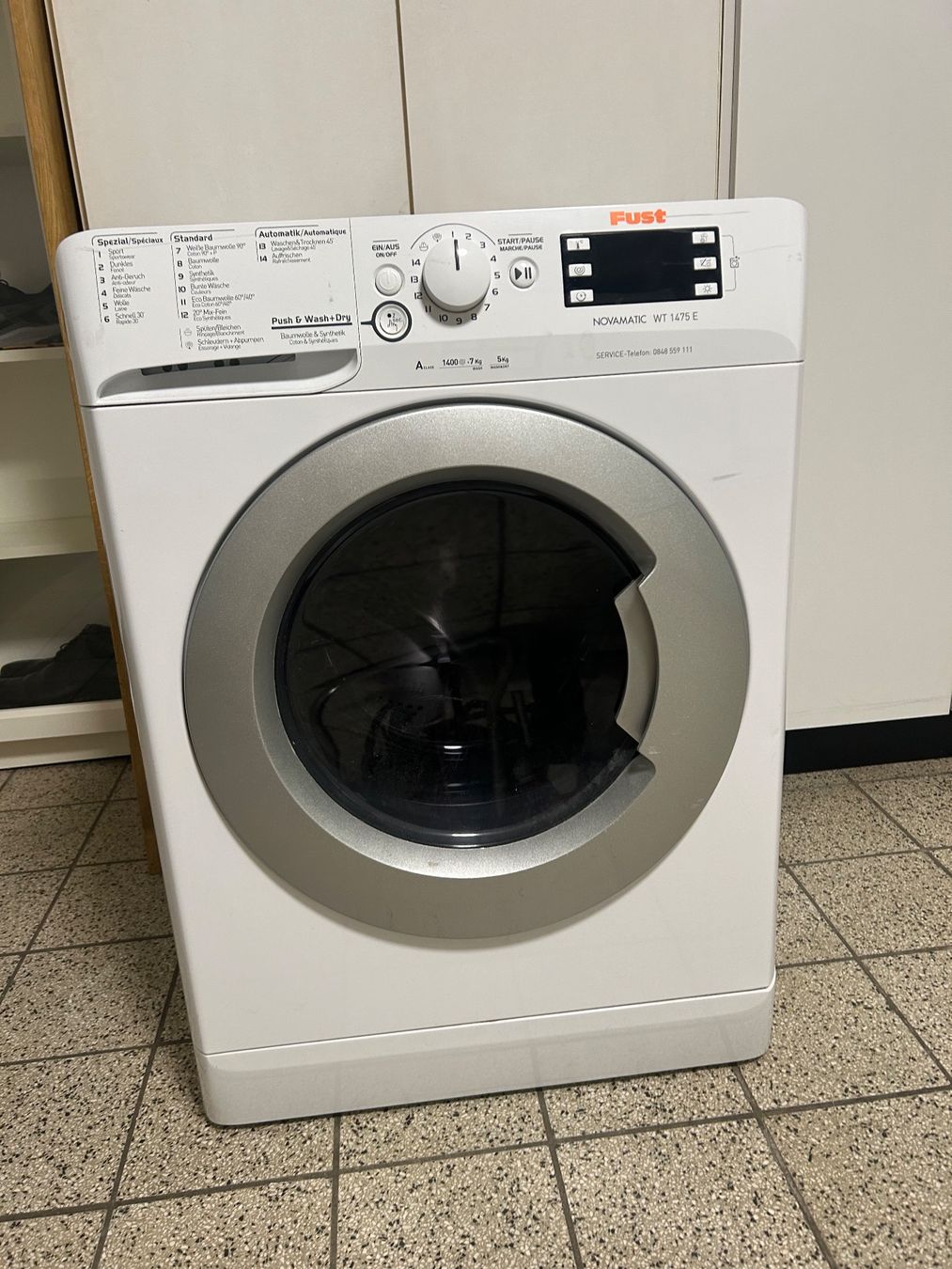 Novamatic Lavatrici: Novomatic Waschtrockner 8 Jahre alt – Usato da Basel venduto da jba_d8t7