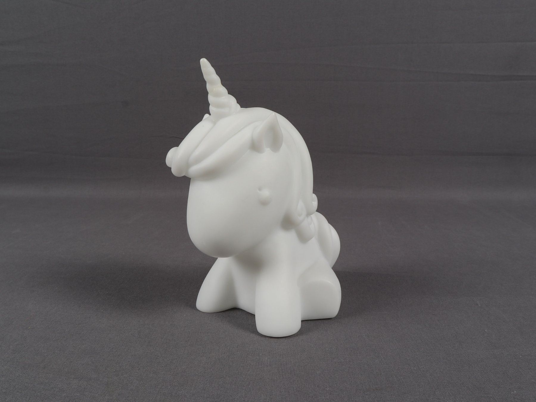 Lampen: FIZZ CREATIONS Einhorn Lampe – Gebraucht aus Steinen von Restwert_Steinen