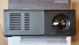 LED Projektor TFT LCD 1920x1080 Pixel 20-60 Zoll neu