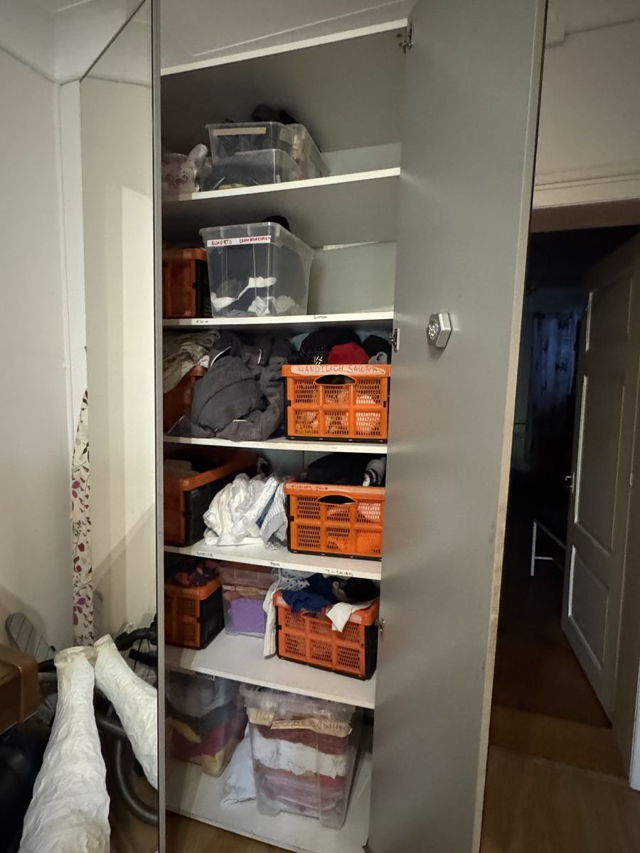 Armoires: Spiegelschrank Gratis – D'occasion à Pfeffingen par Twoa 1