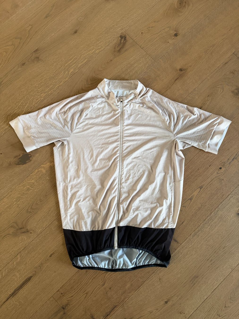 Poc Maillots de corps & Pantalons: POC Kurzarmtrikot Essential -  Grösse XL – D'occasion à Rothenburg par Calabasas99