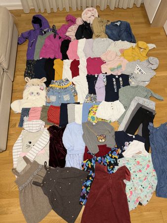 Mädchen-Kleiderpaket – Grösse 96–104 – 63 Teile