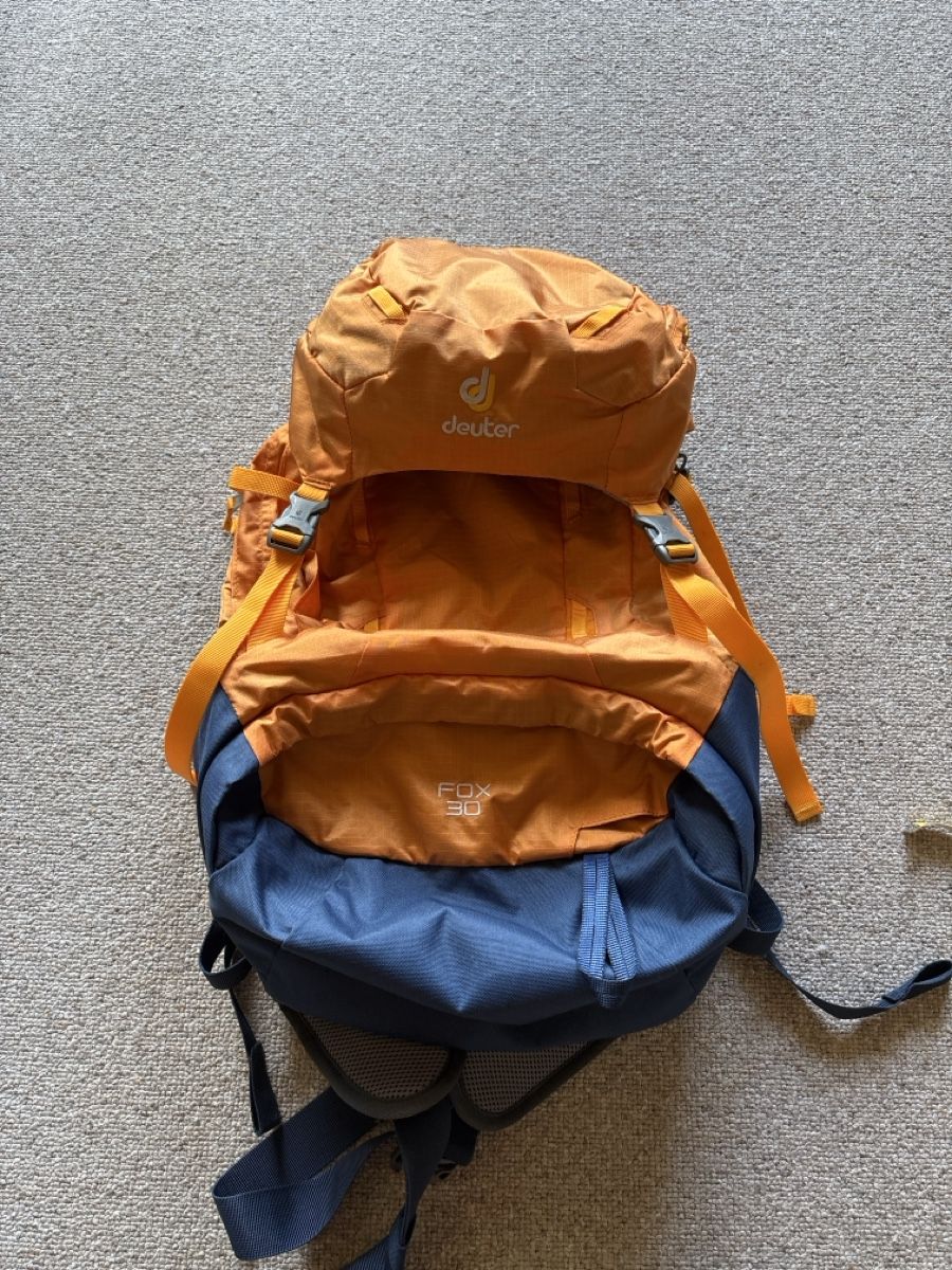 Deuter Borse & Zaini: Deuter Fox 30 Wanderrucksack, Neu, Orange/Blau – Nuovo (secondo la descrizione) da Birr venduto da Brigitte73