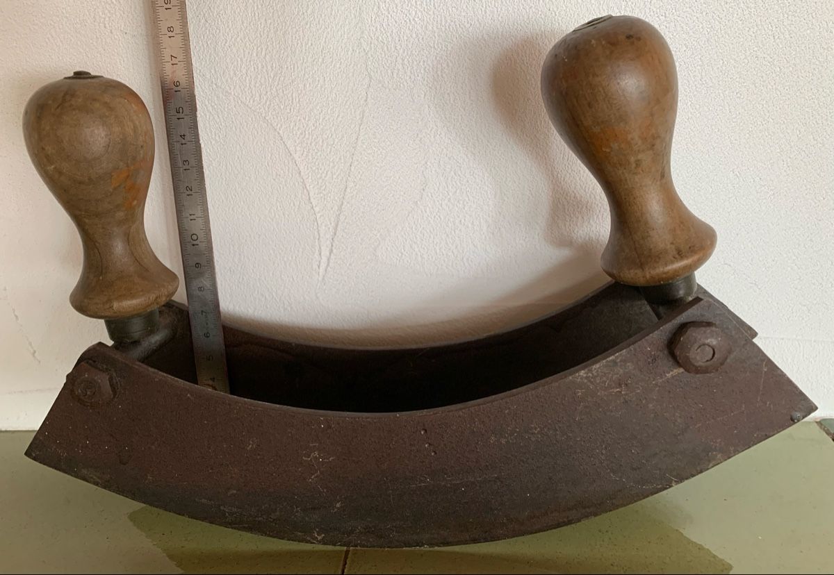Posate: Antikes Wiegemesser mit Doppelklinge – Usato da Egg b. Zürich venduto da ohtannenbaum 1