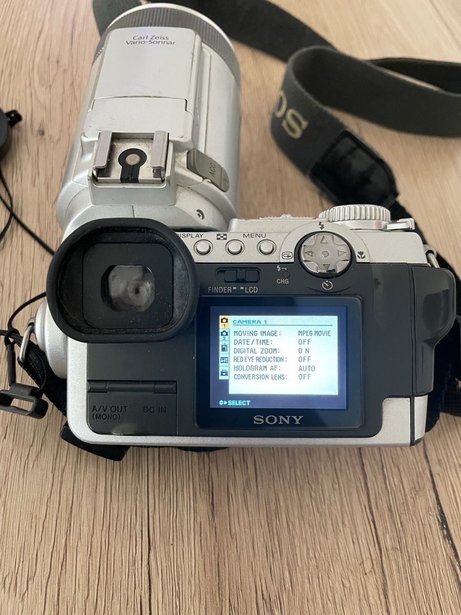 Sony Fotocamera: SONY MPEG DIGITAL STILL CAMERA – Usato da Plons venduto da wartauchris 4