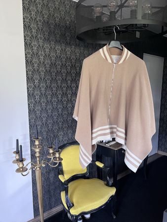 Poncho beige élégant et chaud, marque Riani, 
