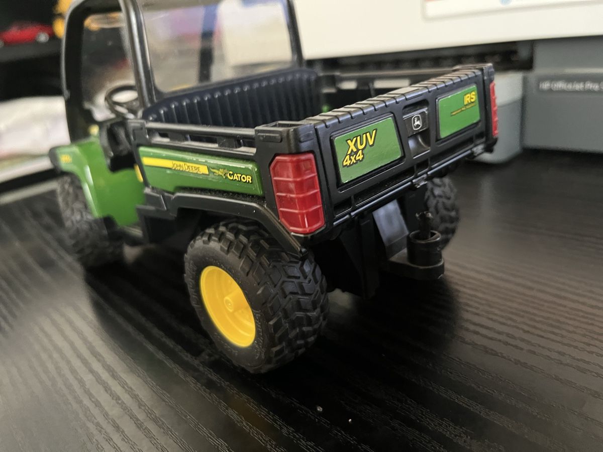 Bruder Jouets: Bruder Cator 855D John Deere – D'occasion à Rümlang par Papamoll4 2