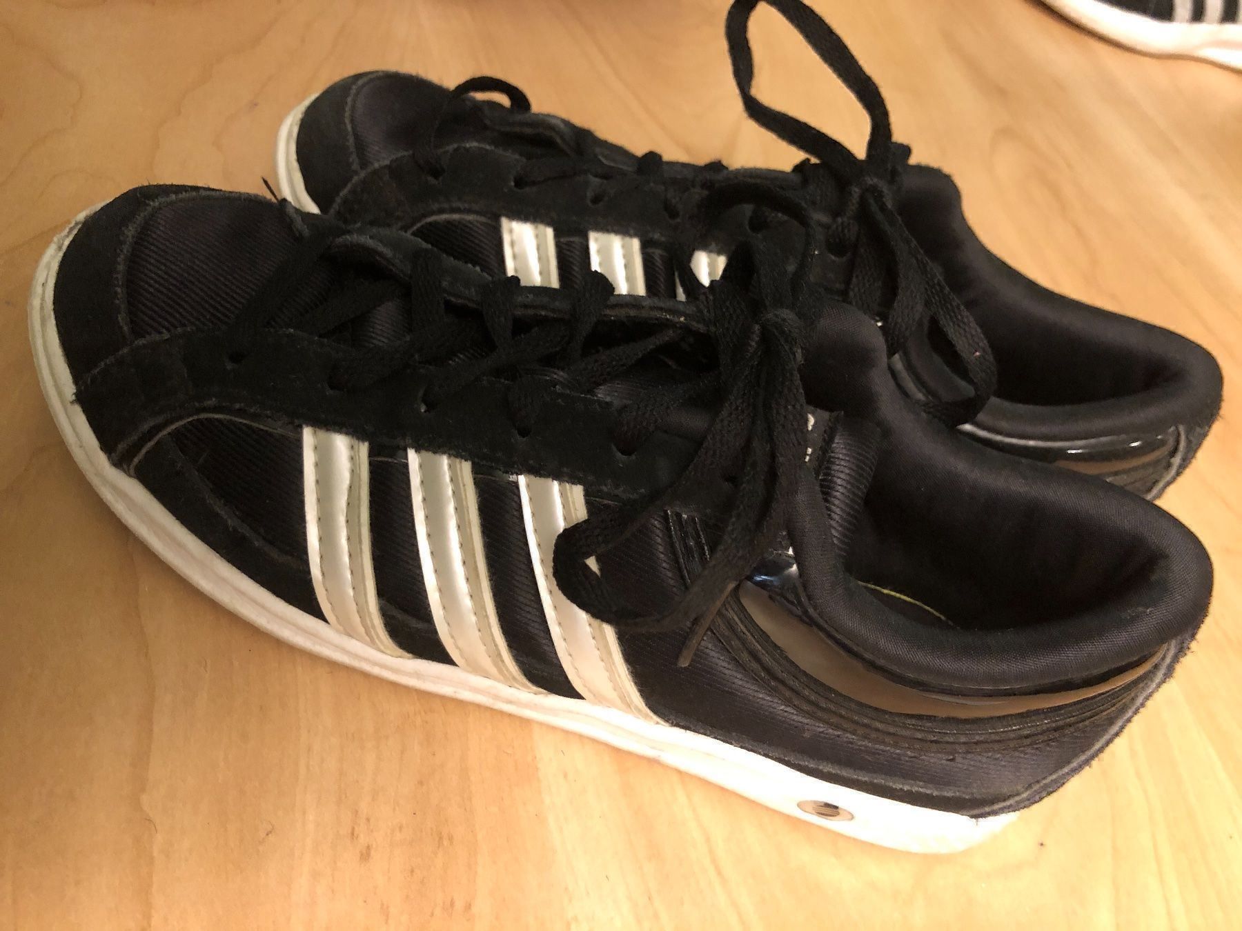 Adidas Scarpe per ragazzi: Adidas Turnschuhe Gr.36 – Usato da Obergerlafingen venduto da cabo4
