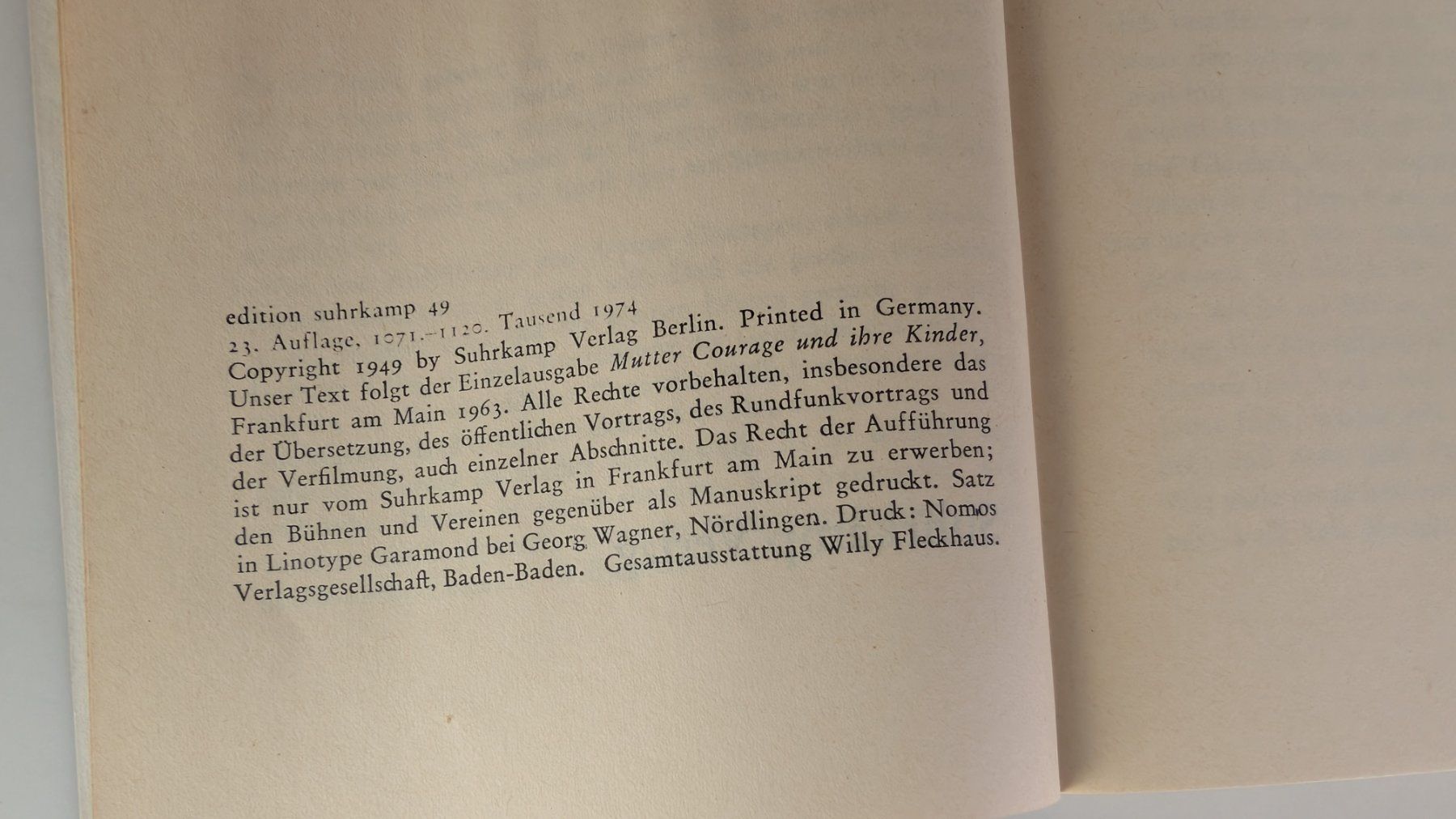 Livres: Bertolt Brecht: Mutter Courage, edition suhrkamp, SV – D'occasion à Zürich par axolottchen 4
