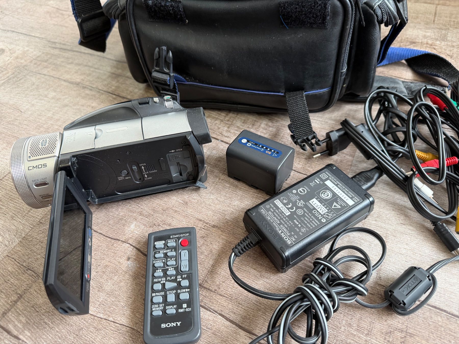 Camcorder: Sony HDR SR1 – Gebraucht aus Wädenswil von OctagonX 1