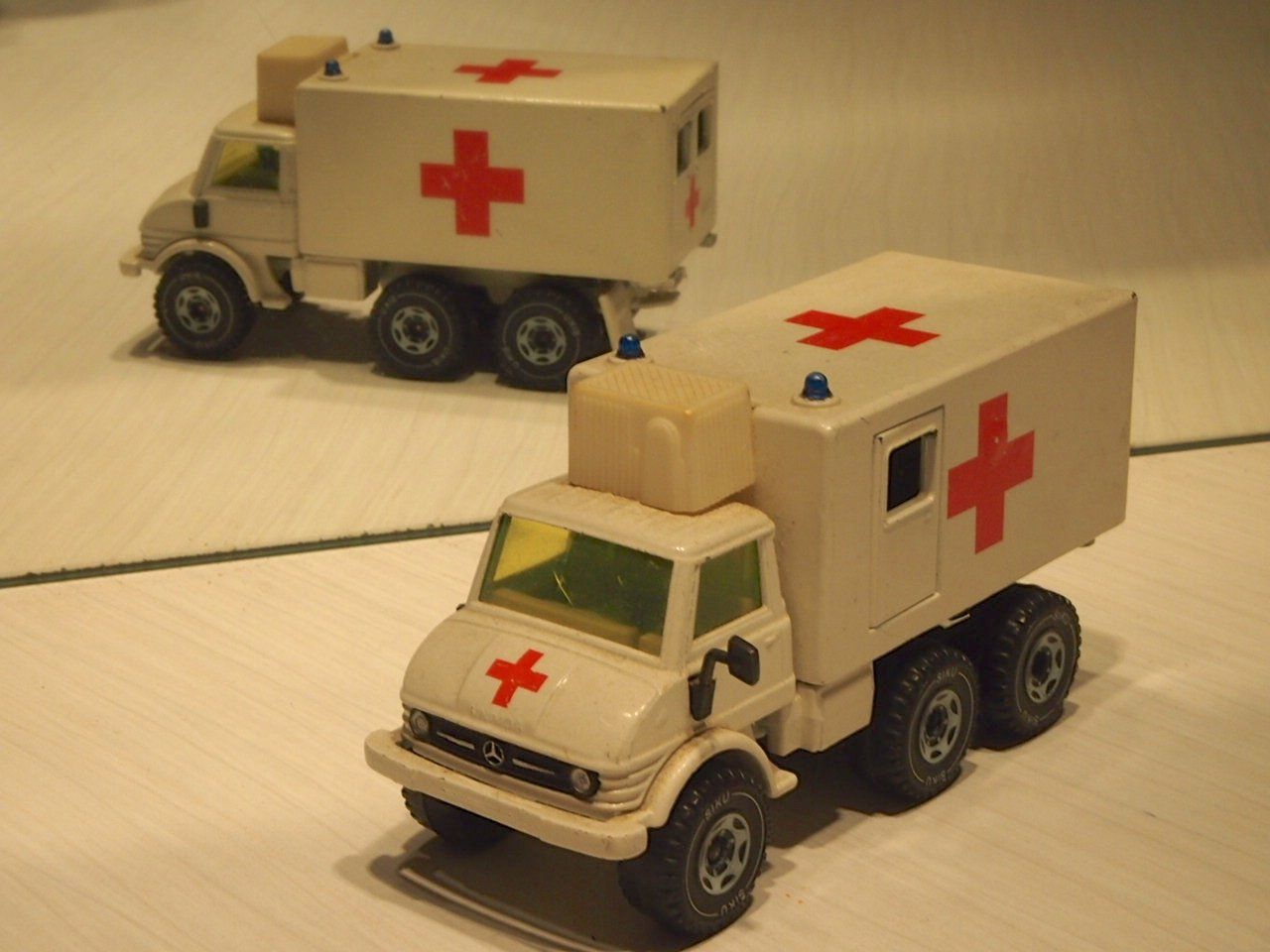 Siku Modellini d'auto: Mercedes Unimog Ambulanz - Siku – Usato da Winterthur venduto da 602ccm