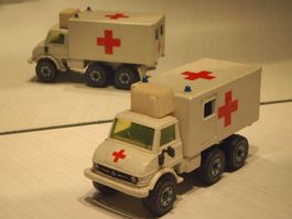 Mercedes Unimog Ambulanz - Siku
