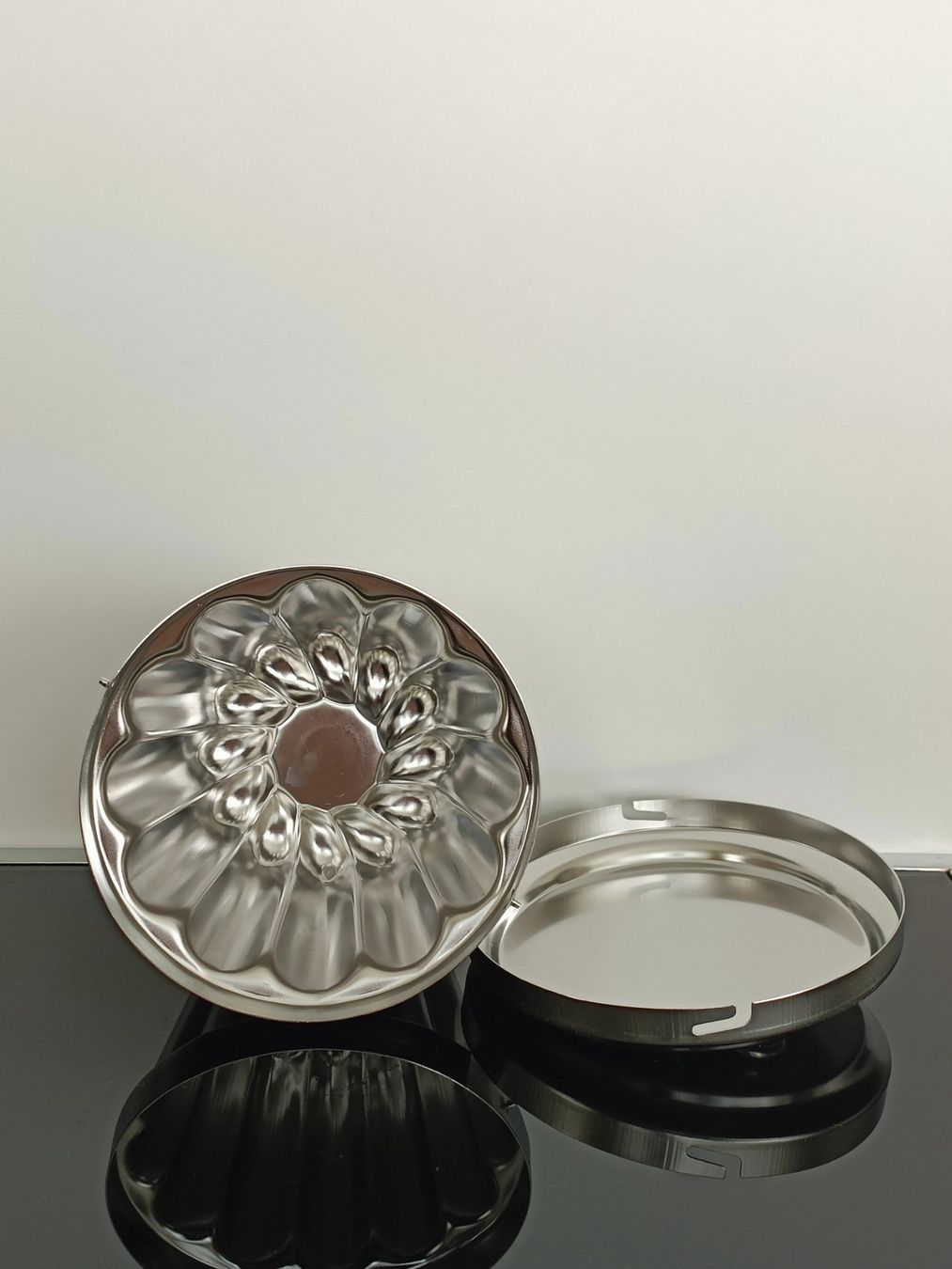 Backformen: Gugelhupf- oder Puddingform mit Deckel, in ausgezeichnetem Z – Gebraucht aus Birr von sen_sy55 2