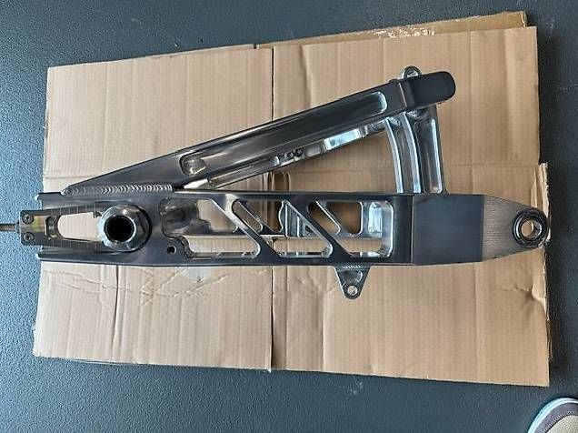 Harley-Davidson Tutti i ricambio per moto: Bras oscillant softail , low Rider S / ST – Usato da Chavannes-de-Bogis venduto da sth_yzd6 4