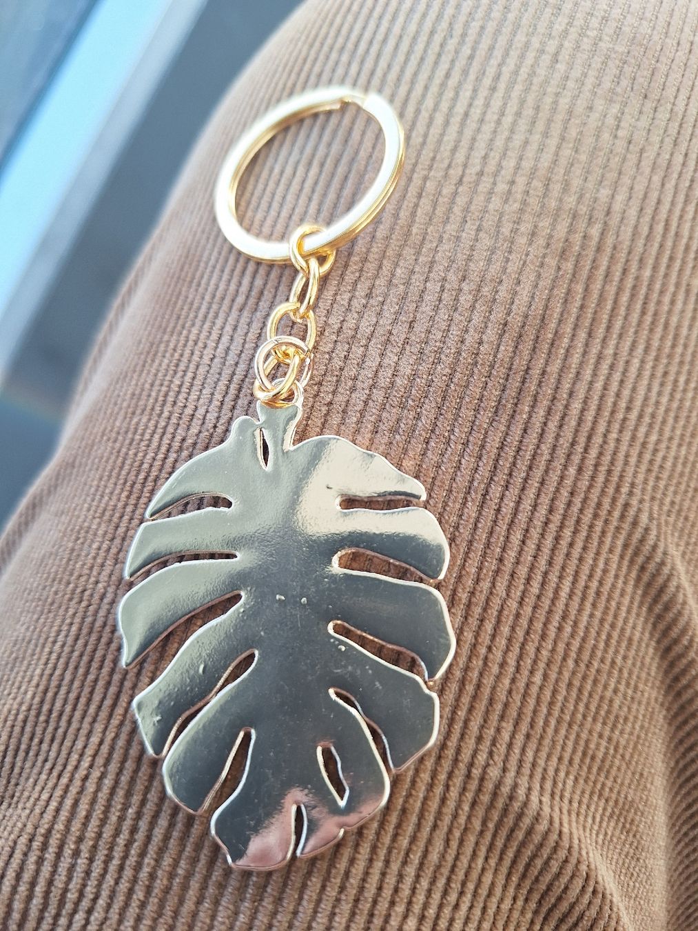 Portachiavi: Porte-clés feuille Monstera, couleur turquoise et or – Nuovo (secondo la descrizione) da Crans VD venduto da Yobia8 1