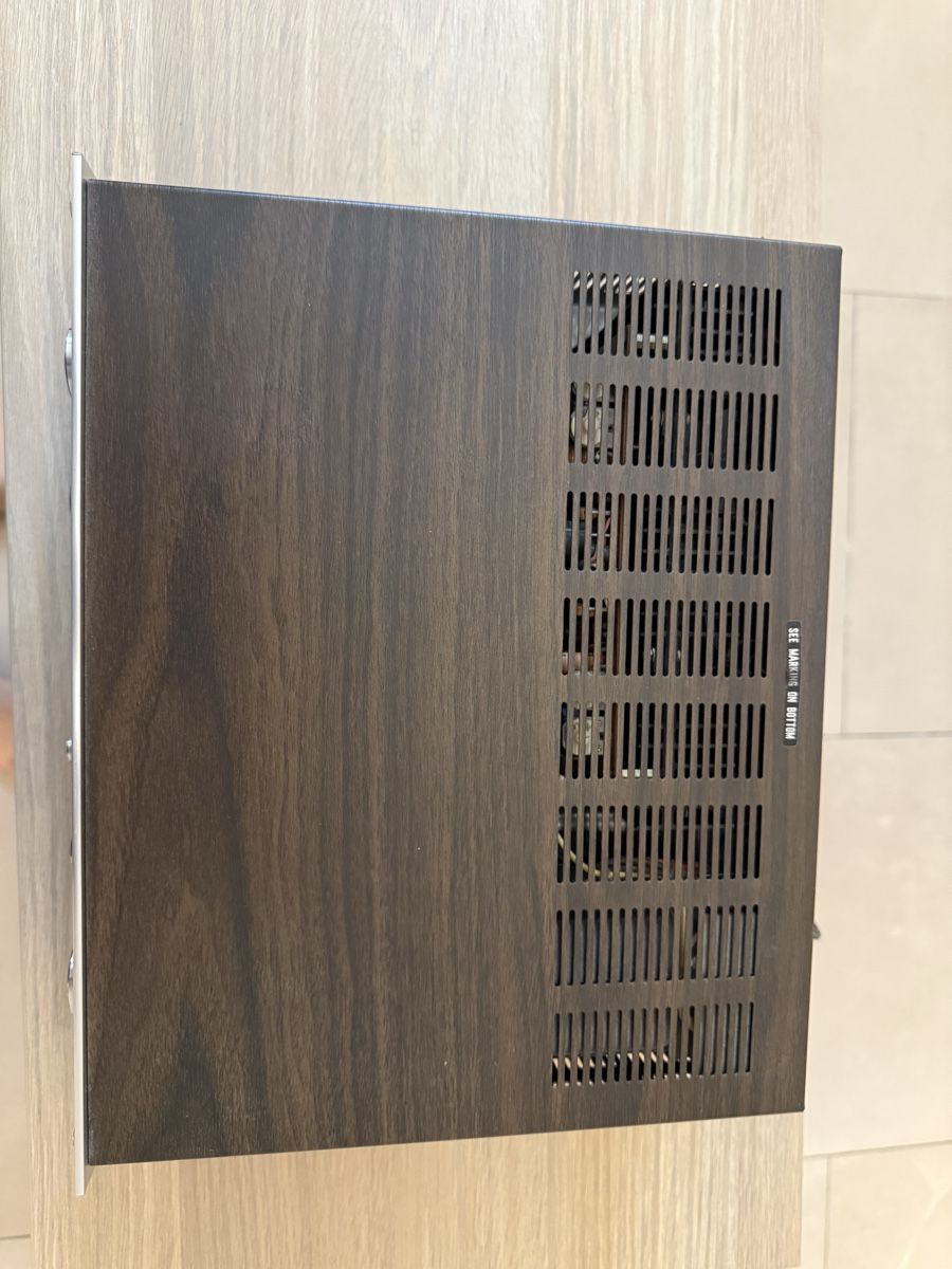 Marantz Amplificateurs: Marantz Model 1070 Stereo Amplifier – D'occasion à Veyrier par mus_d768 2