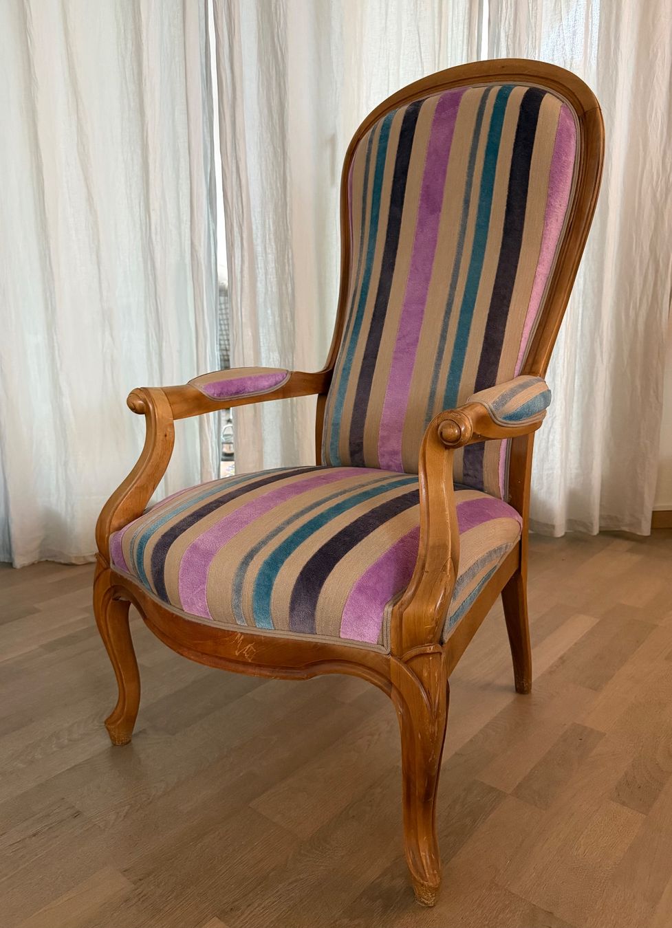 Poltrone: Fauteuil voltaire relooké – Usato da Hauterive NE venduto da mwueth 3
