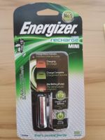 Energizer Akku Ladegerät AA AAA NEU inkl. 2AAA Batterien NEU