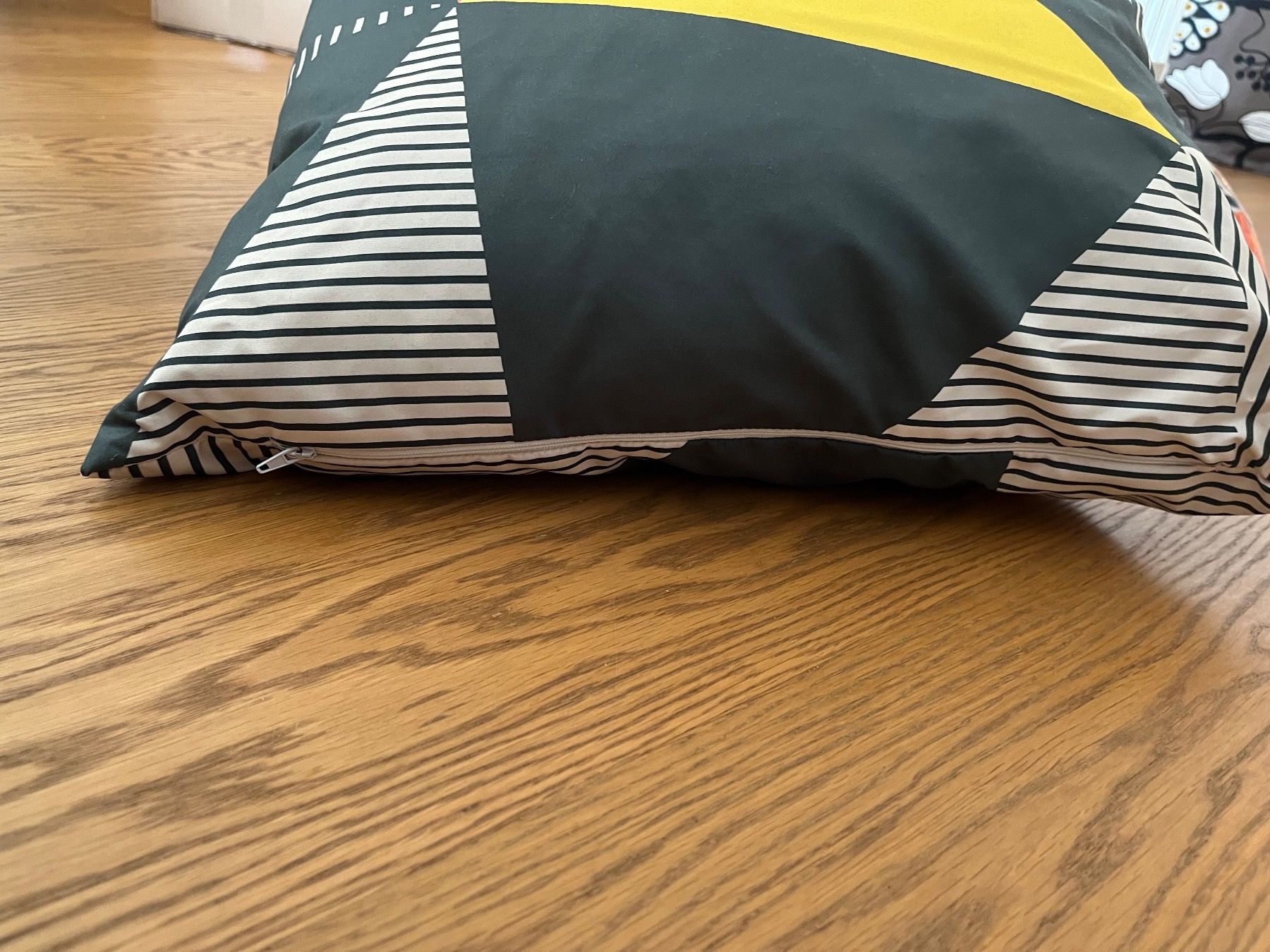 Kissen: 2 neue Kissen 50x50cm – Neu und originalverpackt aus Zürich von car_cr6w 1